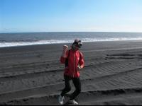 Měl poraněnou páteř. Přesto loni proběhl skrz naskrz Islandem 