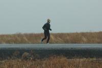 René Kujan běží Islandem