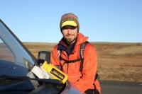 René Kujan běží Islandem